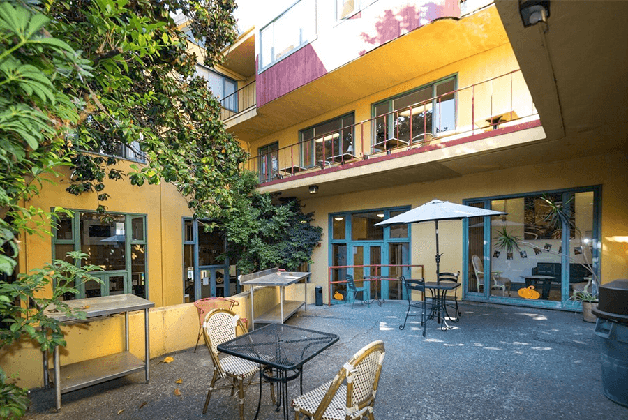 2425 Prospect Patio (Before) | Valiance Capital